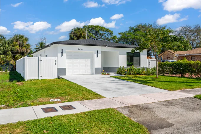 2430 Residence — project photograph 1