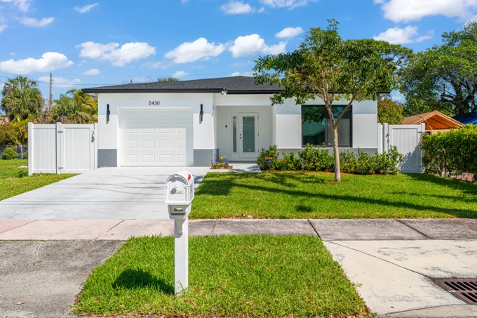 2430 Residence — project photograph 2